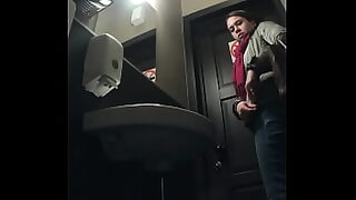 chubold grandpa men episode public toilet spy cam